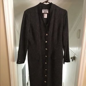 Plaza South Petite dress trench coat. Size 8 Grey and Black. Very nice coat.